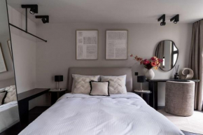 Stylish suite with private patio, perfect for 4